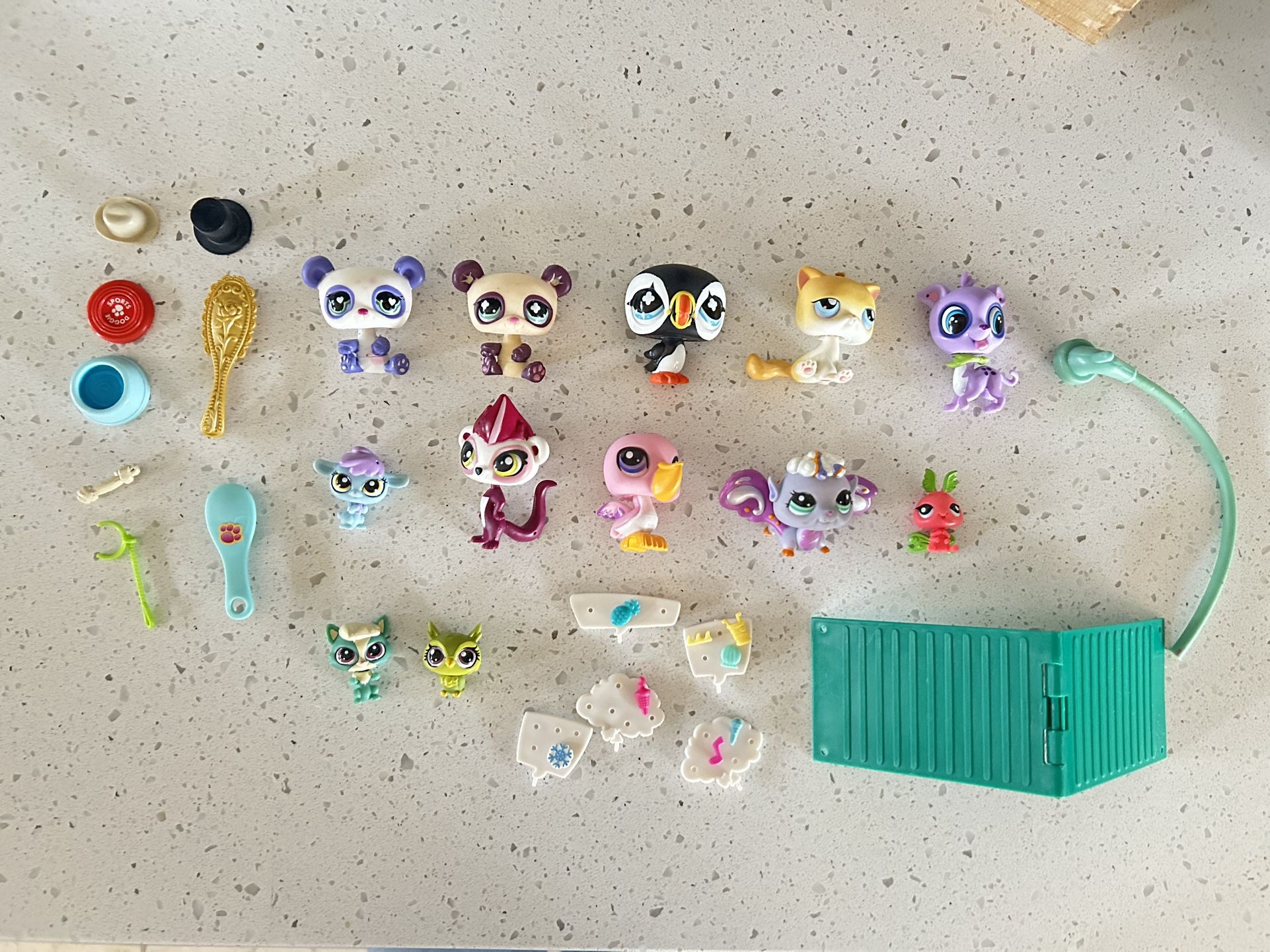 Littlest Pet Shop LPS Lot Figures & Accessories Toys