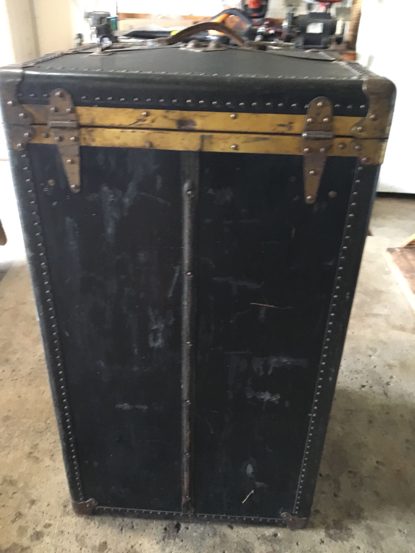 Mendel Drucker trunk from Cincinnati Wardrobe steamer trunk vintage for  Sale in Kokomo, IN - OfferUp