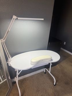 Nail Station
