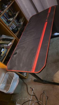 Gaming desk