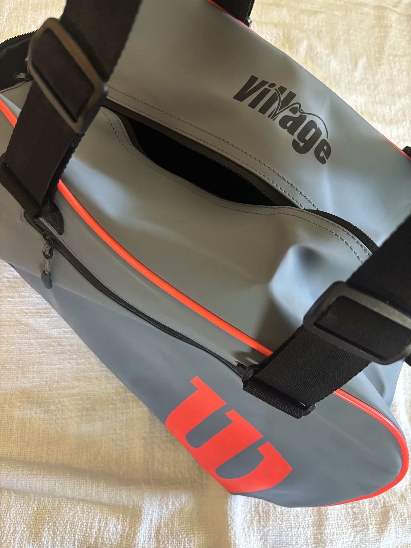 Wilson Duffle Bag W/ Shoe Holder