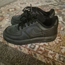 Boys nike airforce 1 shoes size 11k