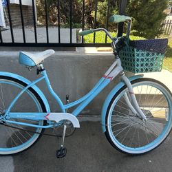 Schwinn Bike With Basket. 