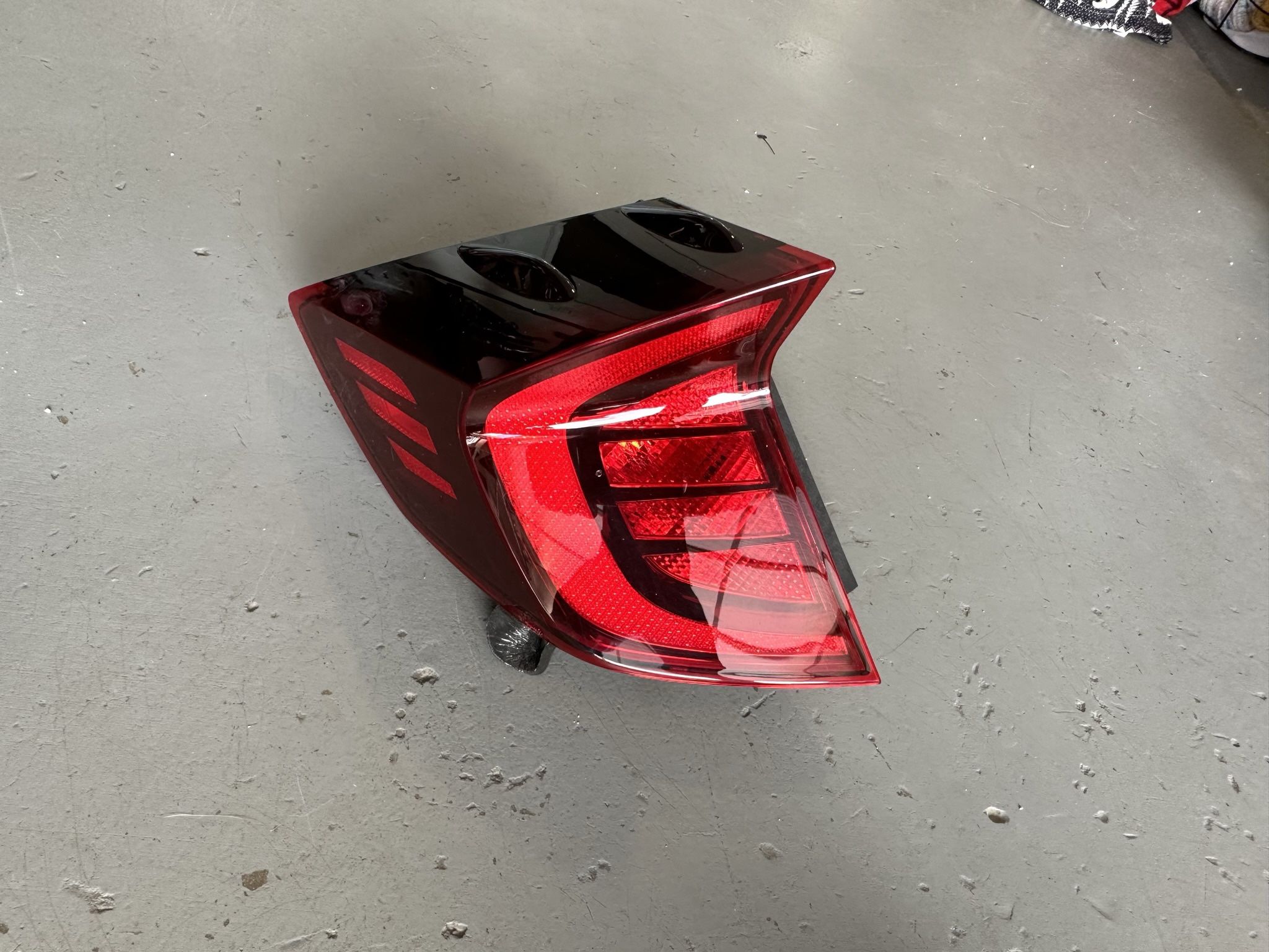 Hyundai Sonata Tailight 2020,2021, 2022, Hyundai Sonata Tail Light, rear light, driver side 