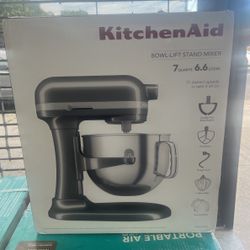 KitchenAid 7-Quart Bowl-Lift Stand Mixer | Contour Silver 