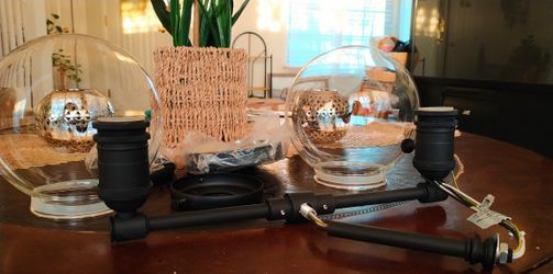 Beautiful New Lamp Holder Set