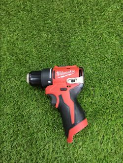 Milwaukee M12 Subcompact Drill