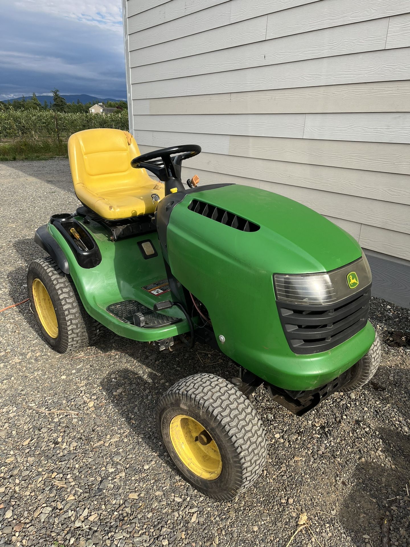 Jonh Deere L130