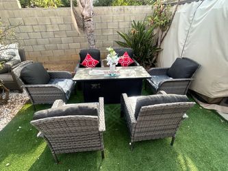 Patio furniture set outdoor new in the box