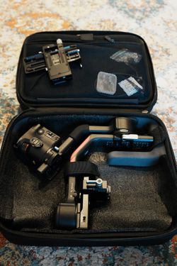 DJI RS 4 Pro Gimbal Stabilizer + Dual Handgrips - Moving Sale!
