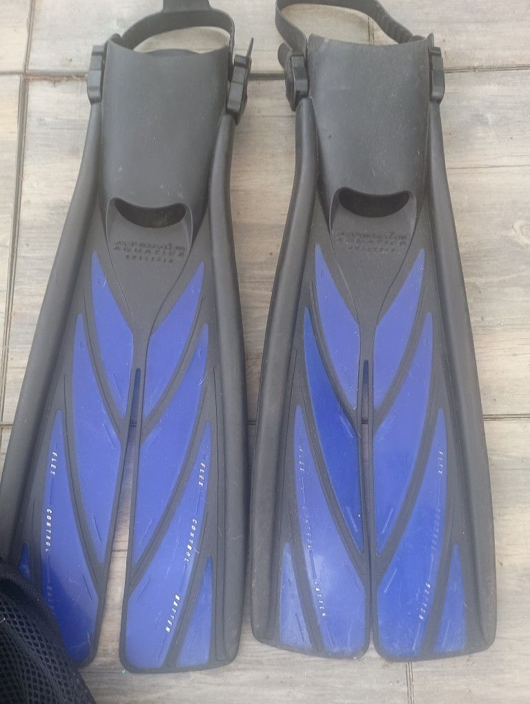 AQUATIC SPLIT FINNS
