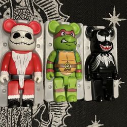 400% Size Bearbricks