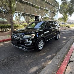 2016 Ford Explorer