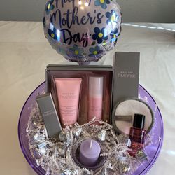 Mother’s Day Basket 24
