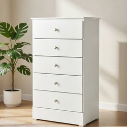 White Chest 5 Drawer Dresser W/Glides✨