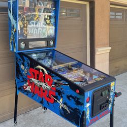 Star Wars Pinball Machine LED Lighting And Colored Display