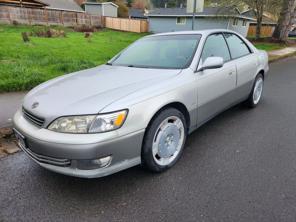 2000 Lexus ES 300