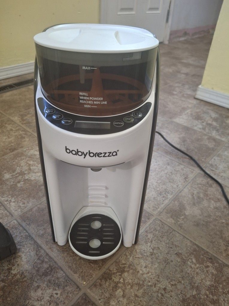 Baby Breeza Formula Bottle Maker