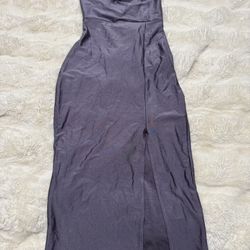Adorable NEW purple dress with leg slip 