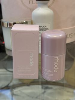01 rhode  Highlight Milk Multipurpose Luminizer FIRM PRICE 💕
