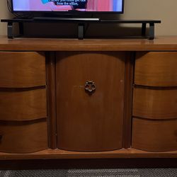 Dresser and matching nightstand solid wood