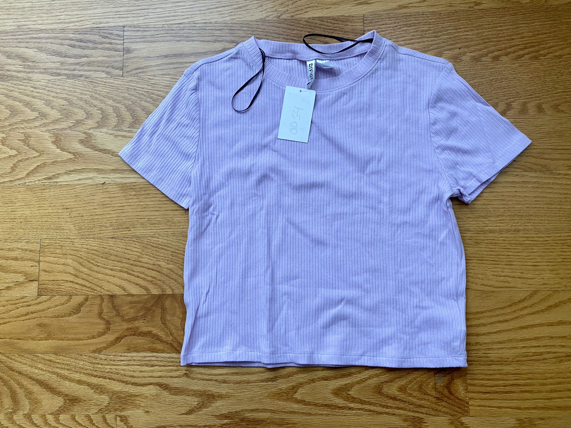 NWT H&M Lilac Cropped Tee Size L