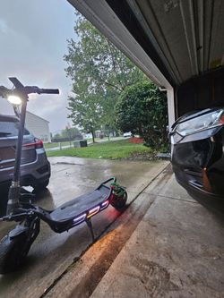 Nami Electric Scooter with Light