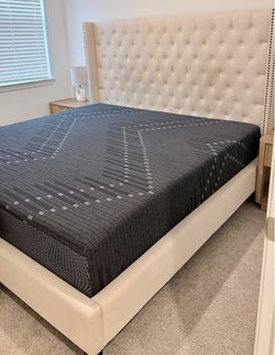 Moving! king Bed Frame