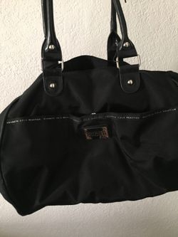 Kenneth Cole large diaper bag. Good condition