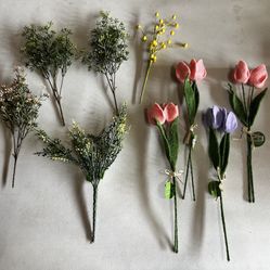 9 Artificial Flowers