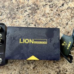 Universal Audio Lion 68 Super Lead Amp Pedal w/Power Supply