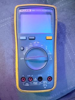 Fluke 15B+ Digital Multimeter