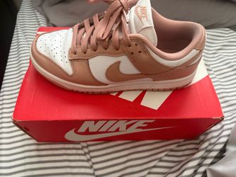 Nike Dunk Low Rose Whisper Sneakers