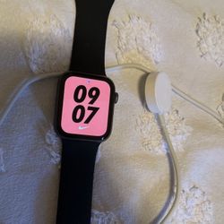 Apple Watch Nike SE