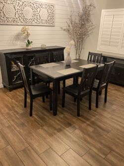 Dinning Table