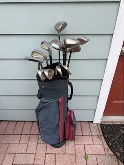 Mens complete right handed golf club set with golf bag