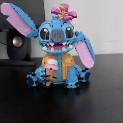 Lego Stitch Build
