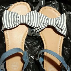 Brand New Girl's Sandals sz 1