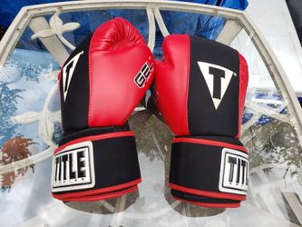 Title Gloves