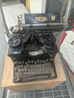 Royal vintage type writer black and gold