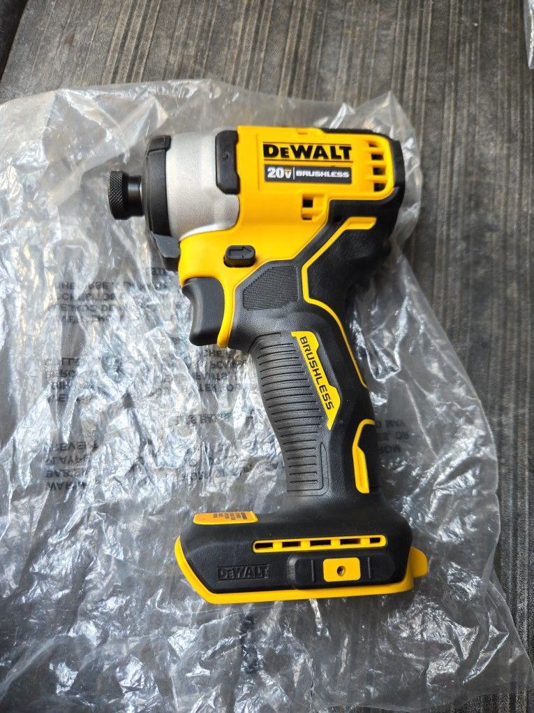 DEWALT 20VMAX BRUSHLESS ATOMIC 1/4"(6MM) CORDLESS IMPACT DRIVER NEW (TOOL ONLY) PRICE IS FIRM