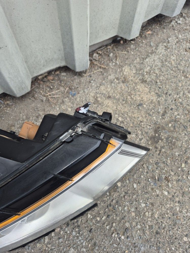 2011 2012 2013 2014 Ford Edge Headlight Headlamp Right Passenger Side RH Original Used 