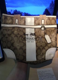 Coach shoulder bag