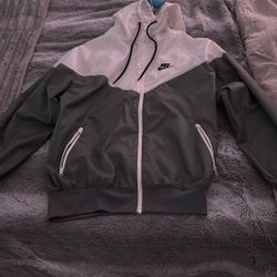 Nike Sportswear Windrunner (Men’s Hooded Jacket)