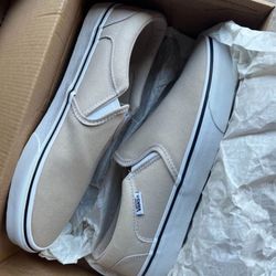Brand New Vans 9.5