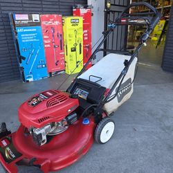 TORO GAS  22"IN SELF PROPELLED LANW MOWER 