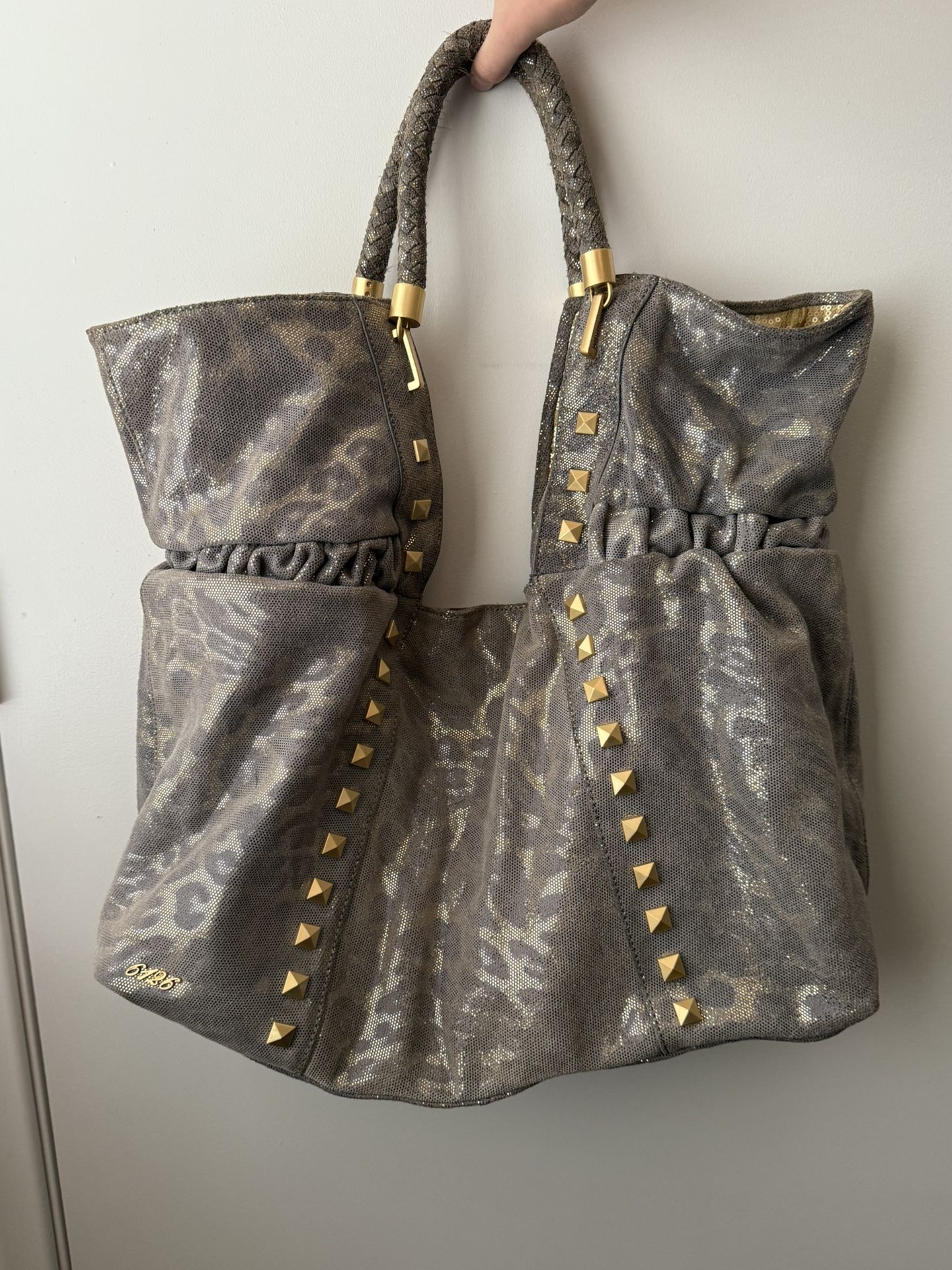6126 Charisse Leopard