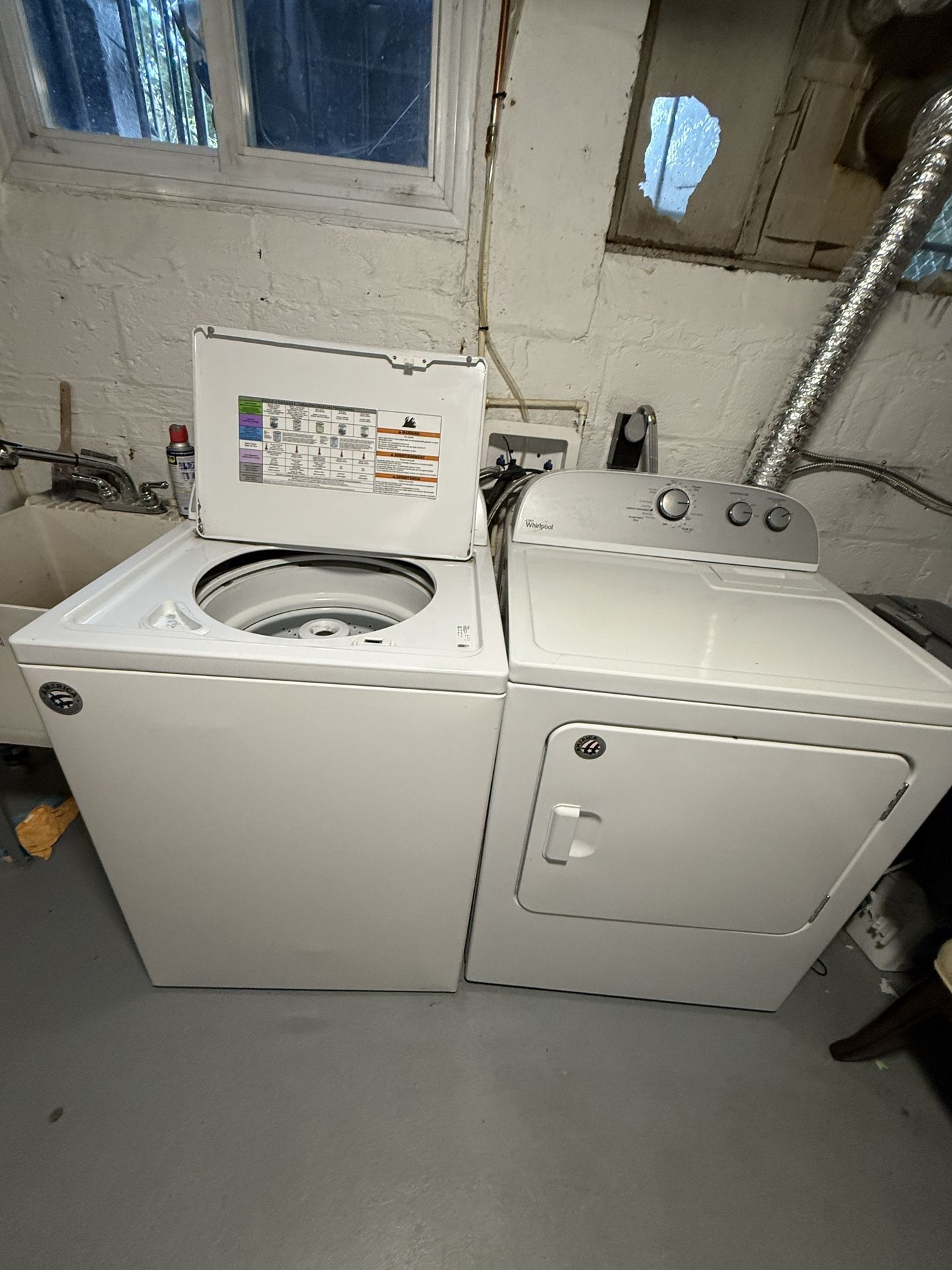 Whirlpool Washer and Dryer set
