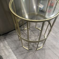Beautiful End Table Brand New
