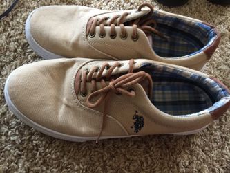 BOYS SIZE 7.5 POLO SHOES
